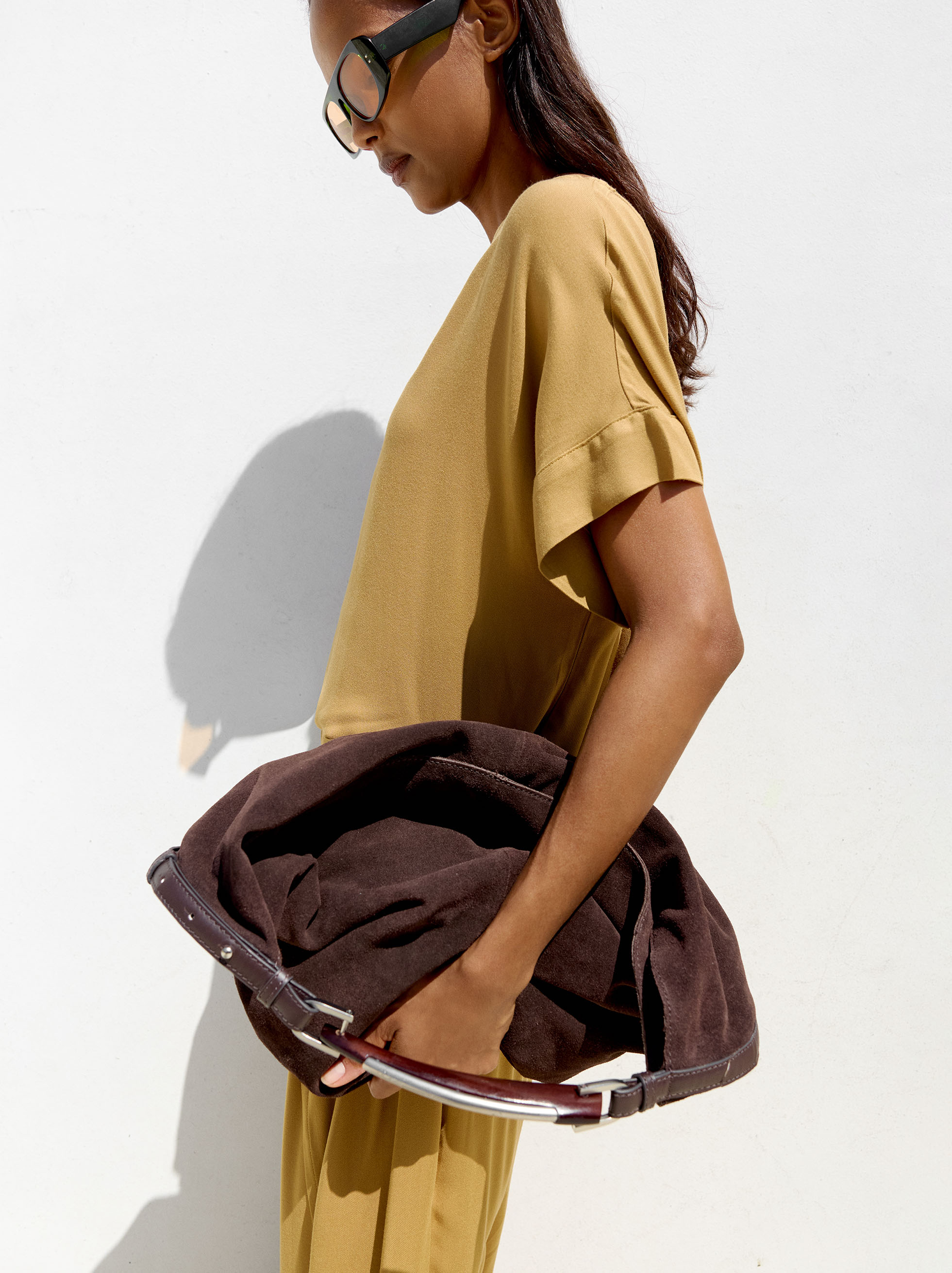 Shoulder bag in suede leather
